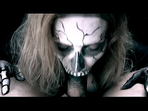 ❤️ Demonflicka suger kuk med sin svarta mun och sväljer sperma. Fuckvideo at sv.pornmega-com.ru ❤